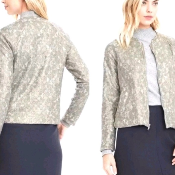 Banana Republic, NWT, Silver Jacquard Zip-Up Bomber Style Jacket. Medium - Picture 14 of 14